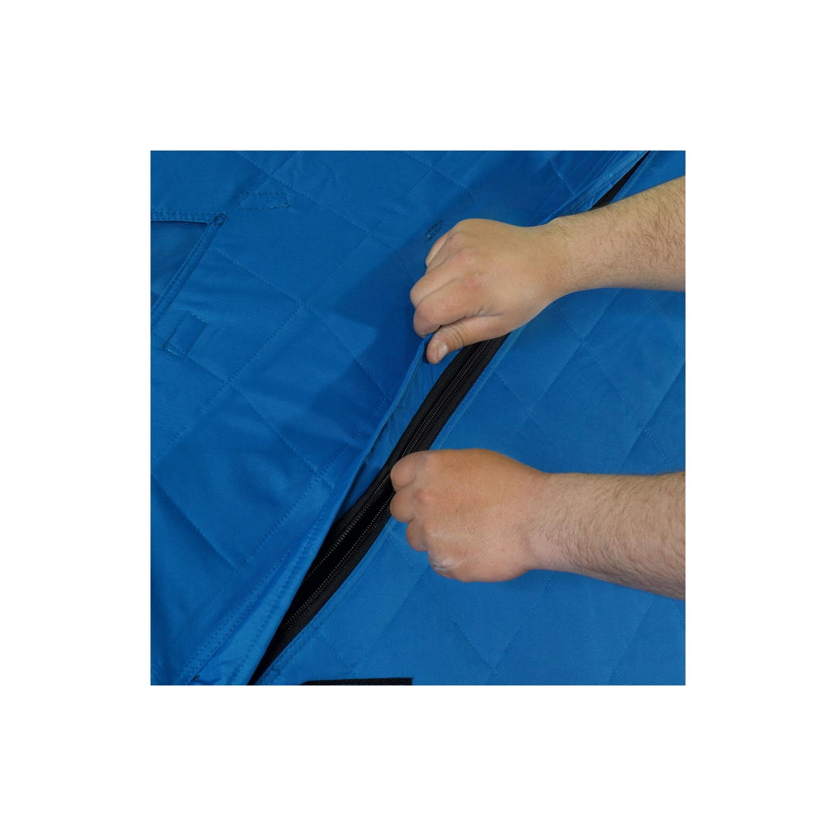 Clam C-720 Thermal Hub Shelter zipper