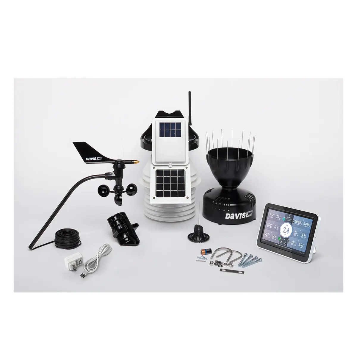 Wireless Vantage Pro2 with 24-Hour Fan Aspirated Radiation Shield and WeatherLink Console contents
