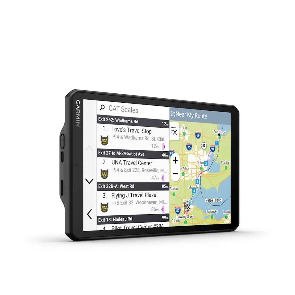 Garmin dezl OTR820 right angled view