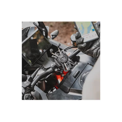 RAM-B-149Z-A-UN10-462 installed on motorcycle