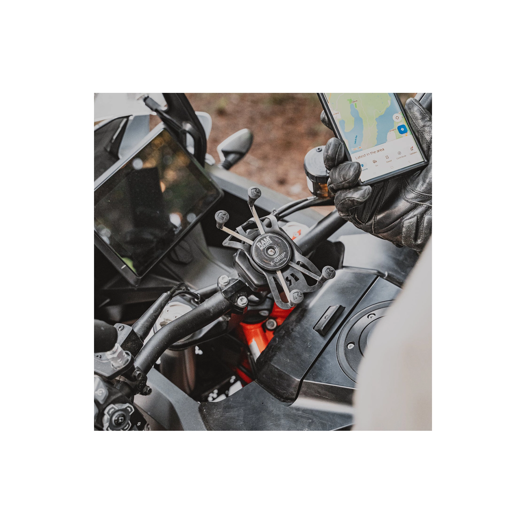 RAM-B-149Z-A-UN10-462 installed on motorcycle