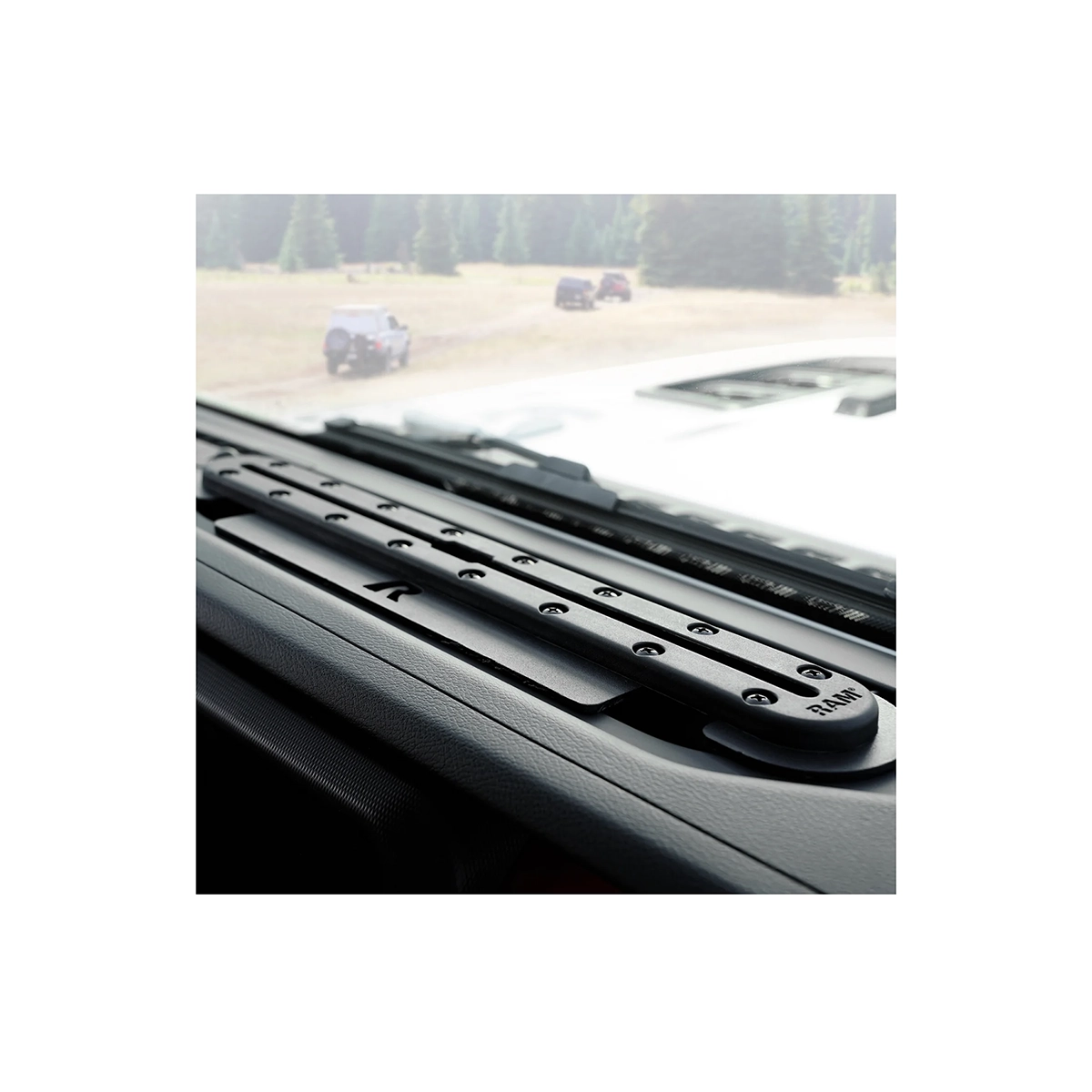 RAM-DT-204-TRACK-A12U installed