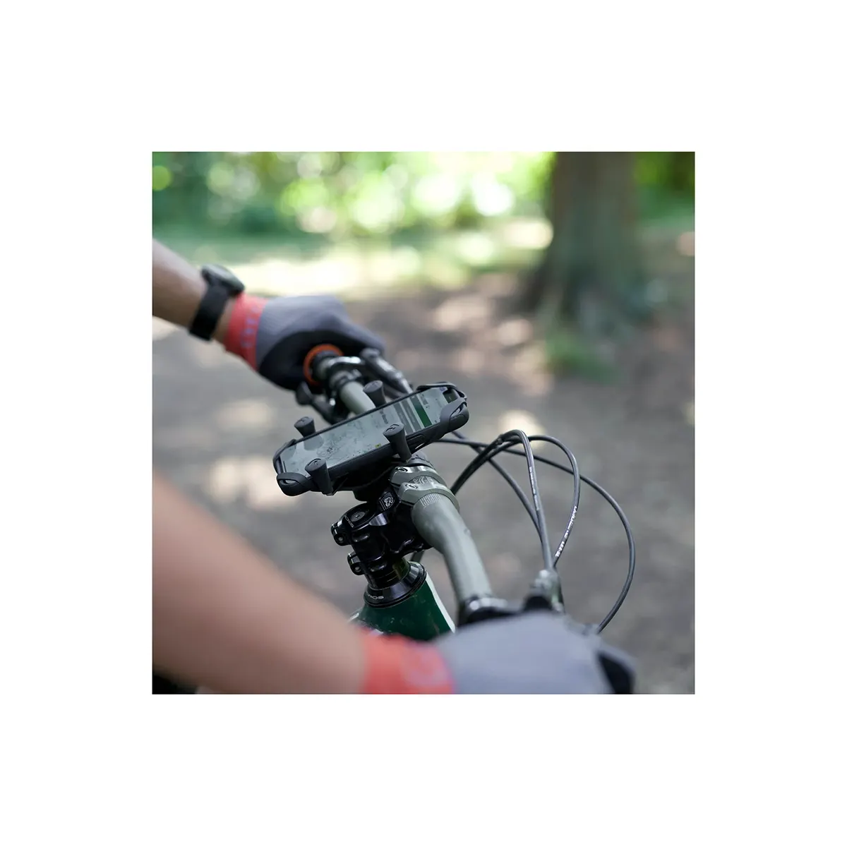 RAP-460-UN7U on bike in use