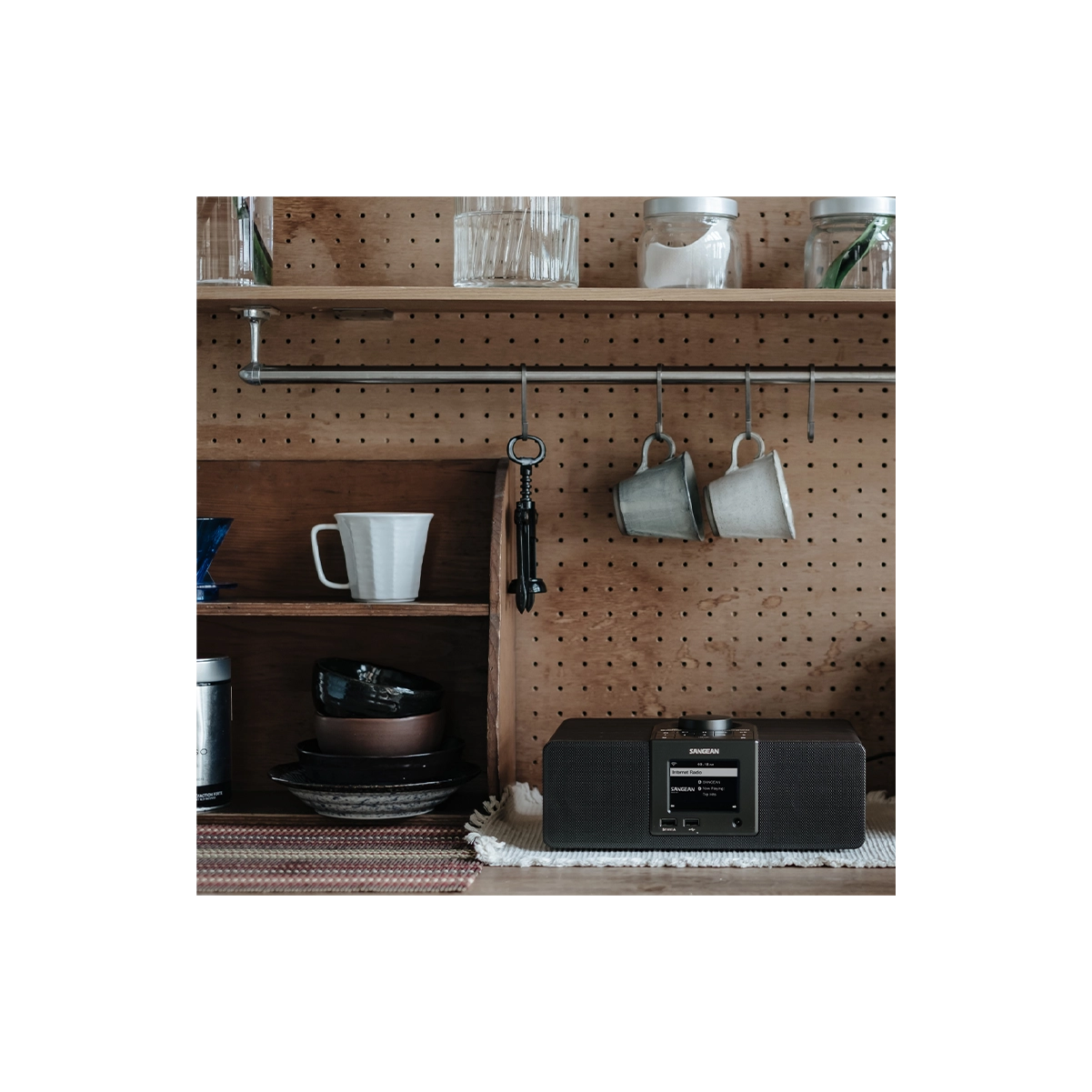 Sangean WFR-32 in kitchen